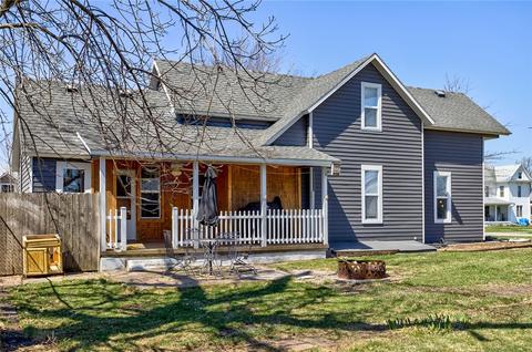 802 6th St, Sheldahl, IA 50243