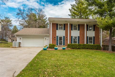 4705 Dakota Dr, West Des Moines, IA 50265