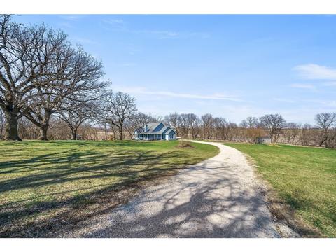 2395 148th St, Winterset, IA 50273
