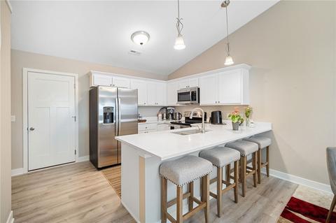1501 Fair View Dr, Dallas Center, IA 50063