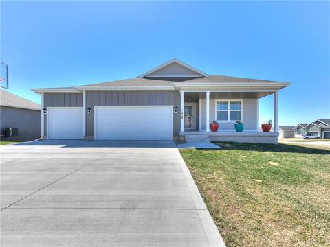1436 NE Park St, Grimes, IA 50111