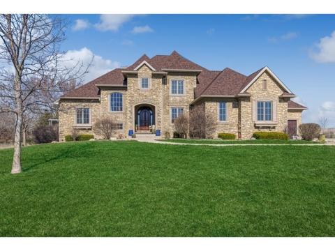 5555 NE 88th St, Altoona, IA 50009