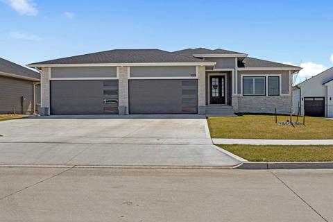 14752 Stonecrop Dr, Urbandale, IA 50323