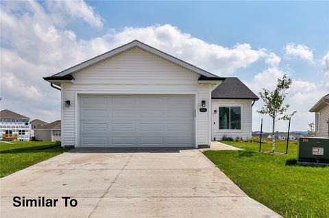 2334 Legacy Dr, Norwalk, IA 50211