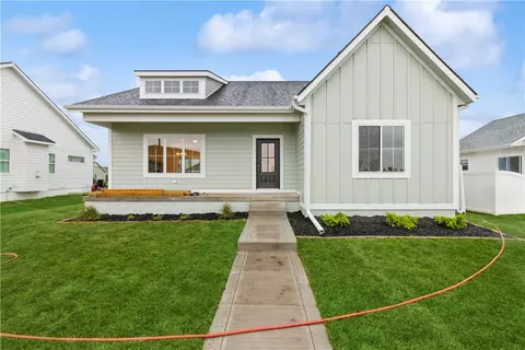 2207 SW Vintage Pkwy, Ankeny, IA 50023