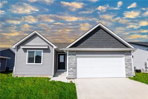 325 NW Newhaven Dr, Waukee, IA 50263