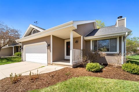608 55th St, West Des Moines, IA 50266