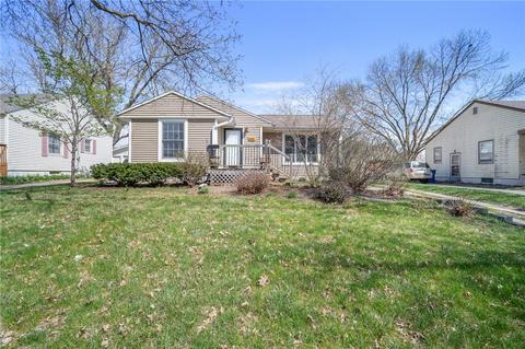 1815 61st St, Des Moines, IA 50322