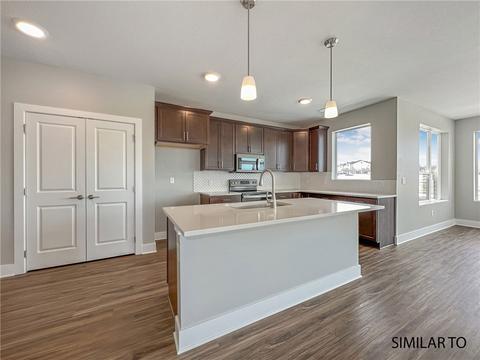 9065 Bishop Dr #204, West Des Moines, IA 50266