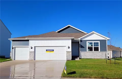 912 Dee St SE, Bondurant, IA 50035
