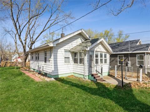 1334 Hutton St, Des Moines, IA 50316