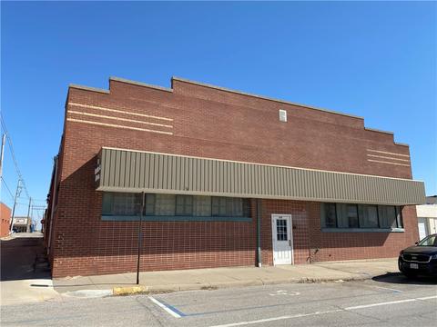 208 E Church St, Marshalltown, IA 50158