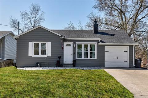 2727 Guthrie Ave, Des Moines, IA 50317