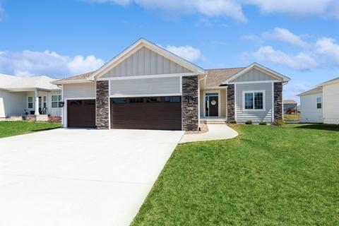 2111 NW Greenwood St, Ankeny, IA 50023