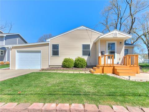 7115 Maryland Dr, Urbandale, IA 50322