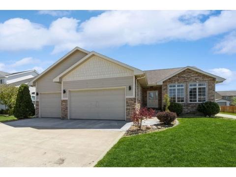 1610 SE Bristol Dr, Waukee, IA 50263