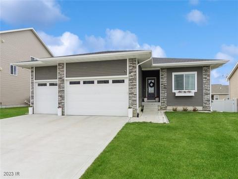 835 NE Addison Dr, Waukee, IA 50263