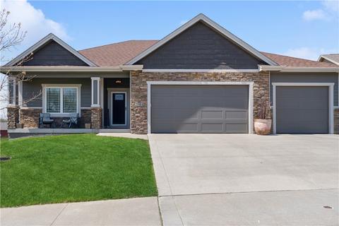 2504 E 48th St, Des Moines, IA 50317
