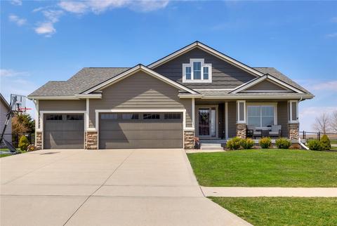 1712 NW Ridgeline Ct, Ankeny, IA 50023
