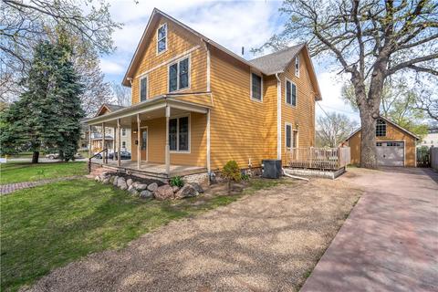 1075 26th St, Des Moines, IA 50311