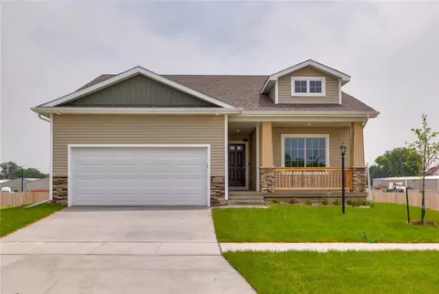 6485 NE 11th Ct, Des Moines, IA 50313