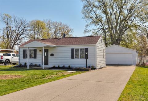 4035 56th St, Des Moines, IA 50310