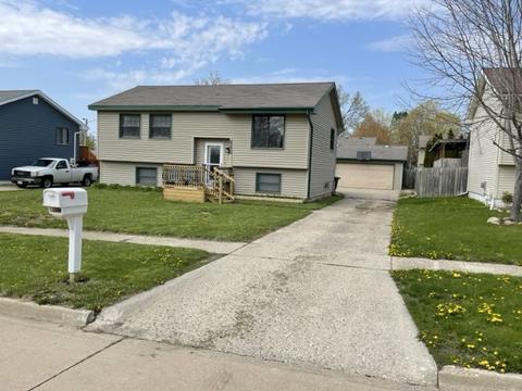 4228 E Clinton Ave, Des Moines, IA 50317