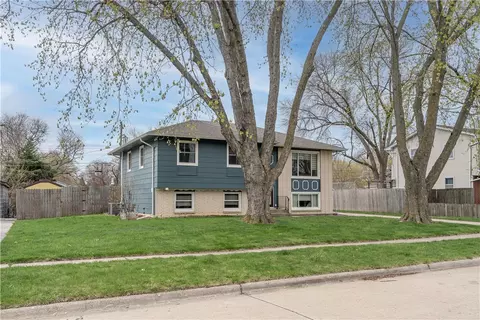 409 SE 2nd St, Ankeny, IA 50021