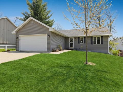 1405 E Clinton Ave, Indianola, IA 50125