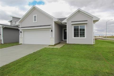 615 NE Oak Ridge Dr, Ankeny, IA 50021