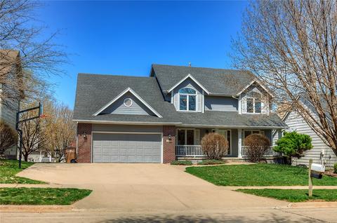 5631 Beechtree Dr, West Des Moines, IA 50266