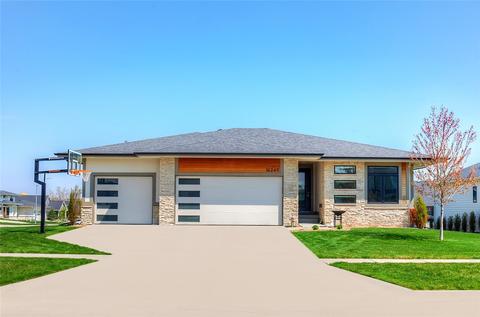 16249 Horton Cir, Urbandale, IA 50323