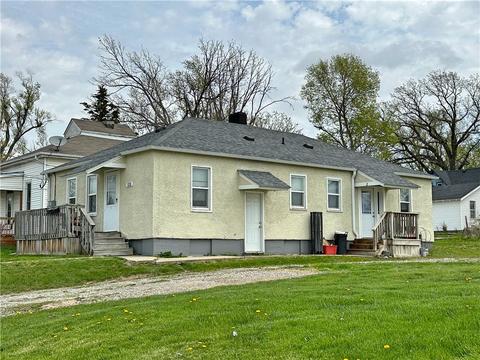 122 W 10th St N, Newton, IA 50208