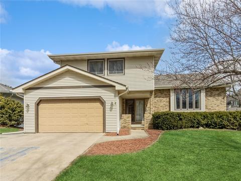 4413 96th Ct, Urbandale, IA 50322