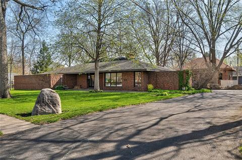 112 N 14th St, Adel, IA 50003
