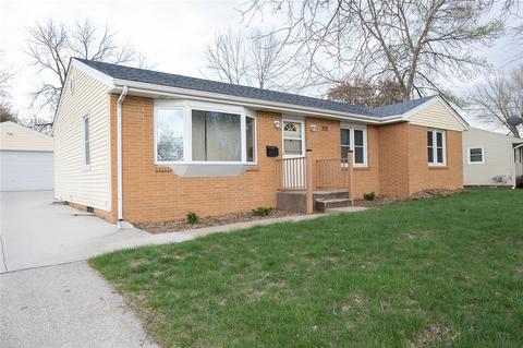 3211 74th St, Urbandale, IA 50322