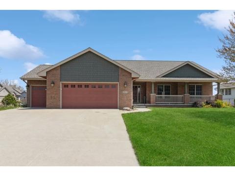3111 143rd St, Urbandale, IA 50323