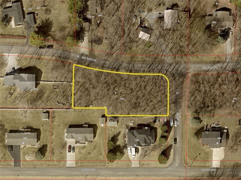 6984 NW 88th Pl, Johnston, IA 50131