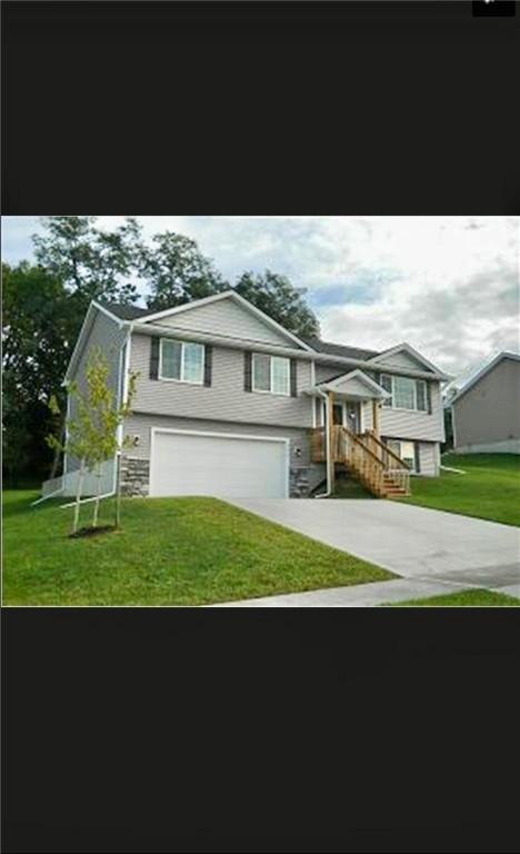 206 Rolling Vista Pl, Indianola, IA 50125