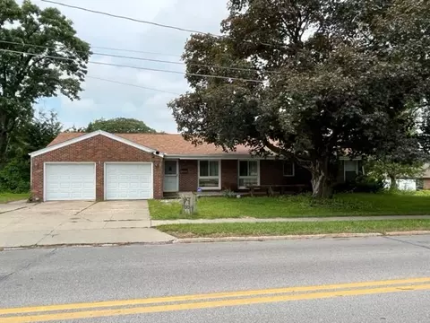 7004 Colby Ave, Windsor Heights, IA 50324