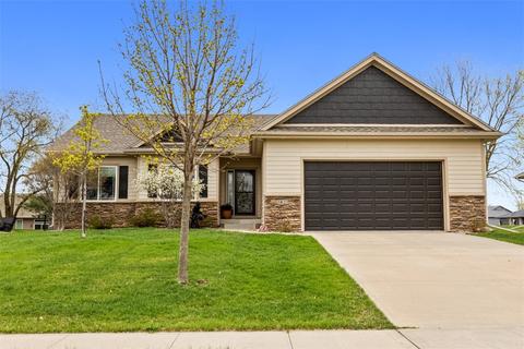 1421 Anchor Away Dr, Polk City, IA 50226
