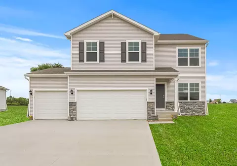 1090 Bel Aire Ct, Waukee, IA 50263