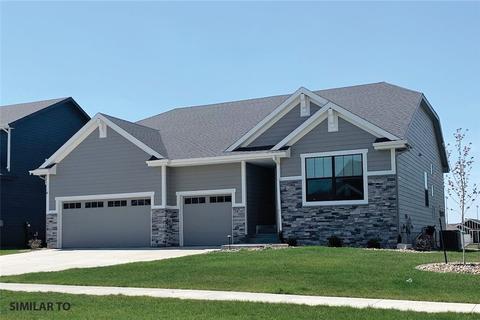 2855 SE Moraine Ct, Waukee, IA 50263