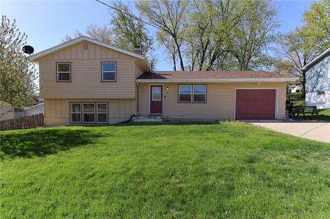 217 Marlou Pkwy, Des Moines, IA 50320