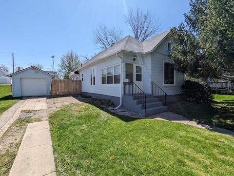 610 W Linn St, Marshalltown, IA 50158