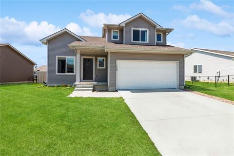 3320 Wolf Creek Rd SW, Bondurant, IA 50035