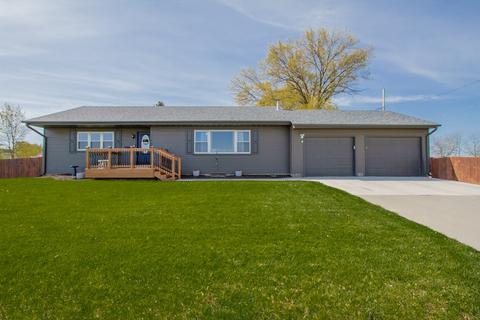1604 W Pleasant St, Knoxville, IA 50138