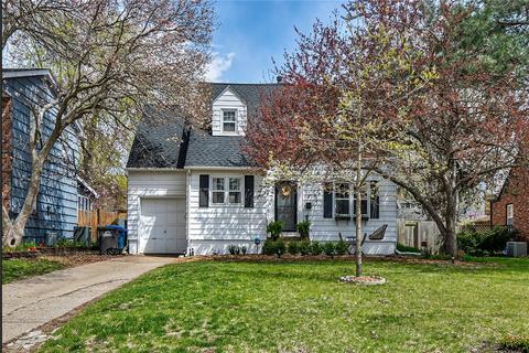 2829 45th St, Des Moines, IA 50310