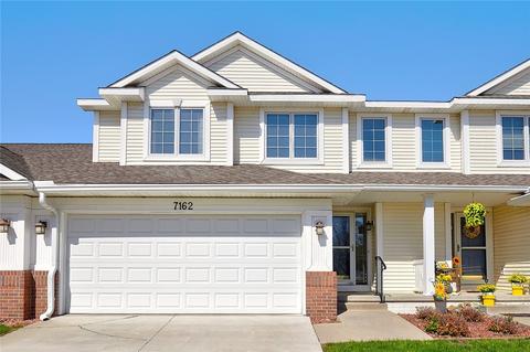7162 Espanade St, Johnston, IA 50131