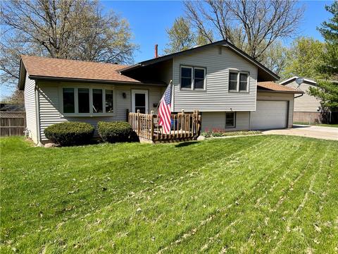 1804 Horse N Buggy Dr, Adel, IA 50003